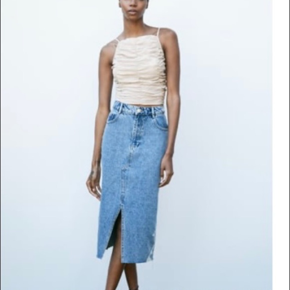 NWT Zara Ruched Top in sand